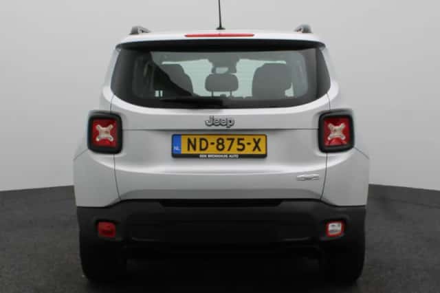 Jeep Renegade (2017) thumbnail 6