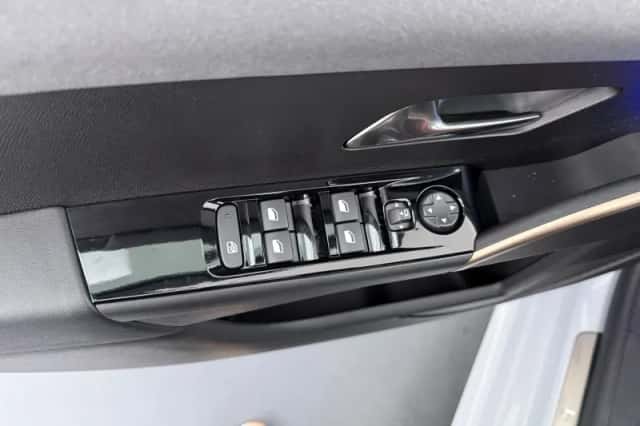 Lancia Ypsilon (2025) thumbnail 8