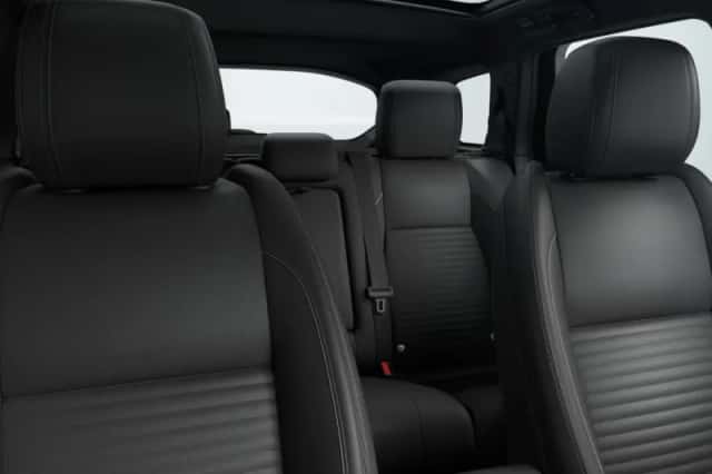 Land Rover Discovery Sport (2025) thumbnail 6