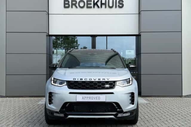 Land Rover Discovery Sport (2026) thumbnail 3