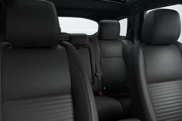 Land Rover Discovery Sport (2026) thumbnail 6