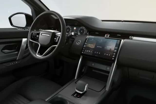 Land Rover Discovery Sport (2026) thumbnail 5