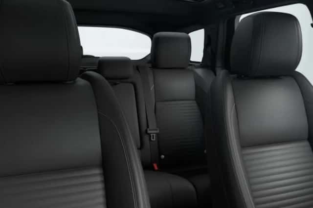 Land Rover Discovery Sport (2026) thumbnail 6