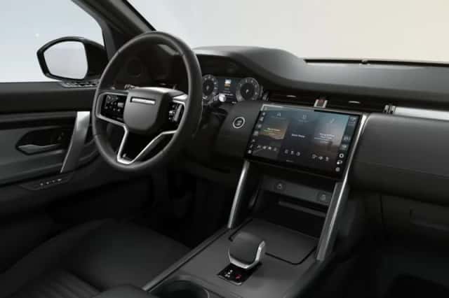Land Rover Discovery Sport (2026) thumbnail 5