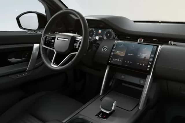 Land Rover Discovery Sport (2025) thumbnail 5
