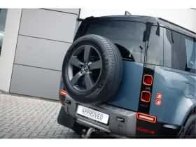 Land Rover Defender (2023) thumbnail 17