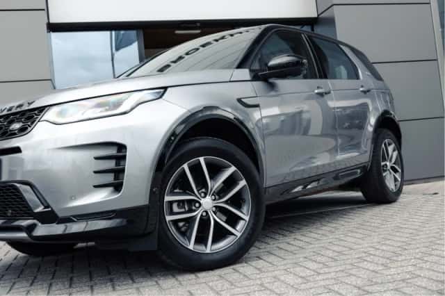 Land Rover Discovery Sport (2024) thumbnail 2
