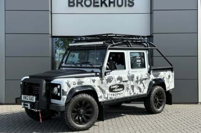 Land Rover Defender (2026) thumbnail 1