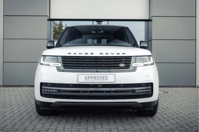 Land Rover Range Rover (2024) thumbnail 3