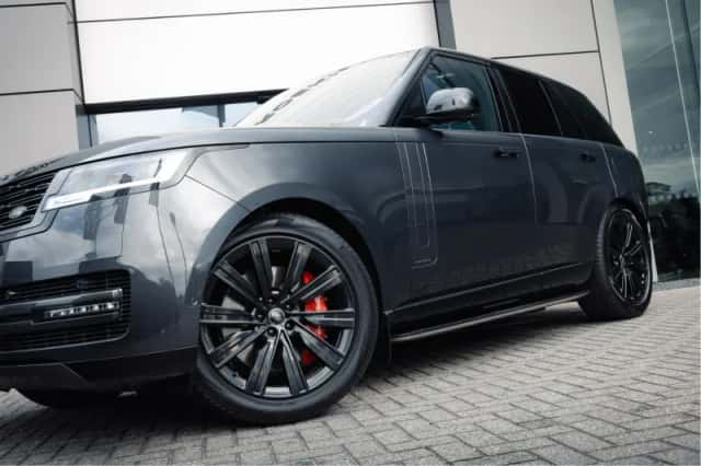 Land Rover Range Rover (2023) thumbnail 2