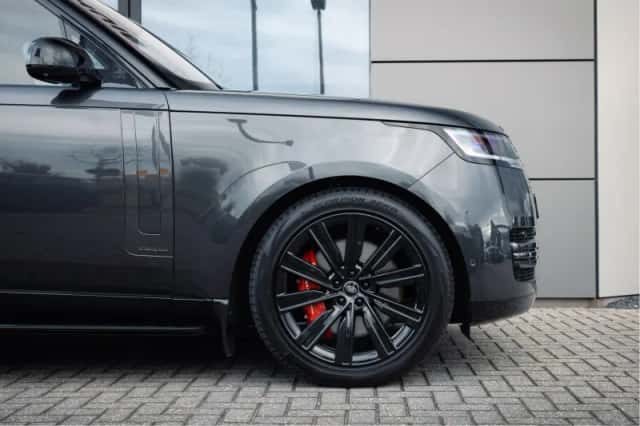 Land Rover Range Rover (2023) thumbnail 6