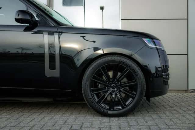 Land Rover Range Rover (2025) thumbnail 5