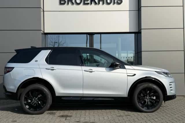 Land Rover Discovery Sport (2025) thumbnail 4