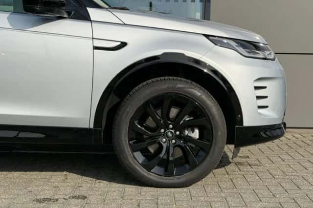 Land Rover Discovery Sport (2025) thumbnail 5