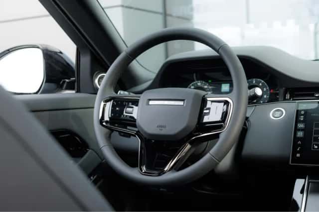 Land Rover Range Rover Evoque (2026) thumbnail 5