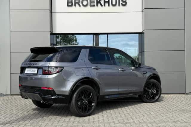 Land Rover Discovery Sport (2025) thumbnail 5