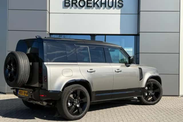 Land Rover Defender (2025) thumbnail 5