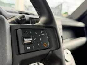 Land Rover Defender (2024) thumbnail 18