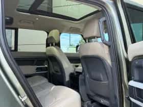 Land Rover Defender (2023) thumbnail 15