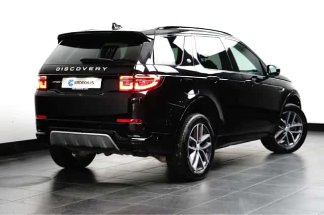 Land Rover Discovery Sport (2025) thumbnail 3