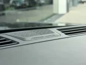 Land Rover Range Rover (2024) thumbnail 18
