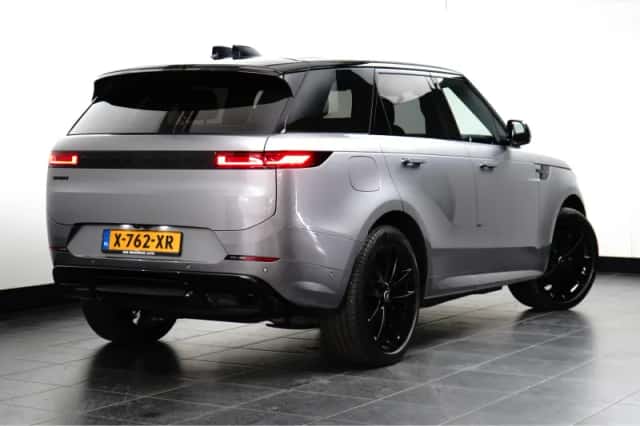 Land Rover Range Rover Sport (2024) thumbnail 4