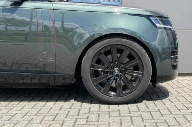 Land Rover Range Rover (2024) thumbnail 6