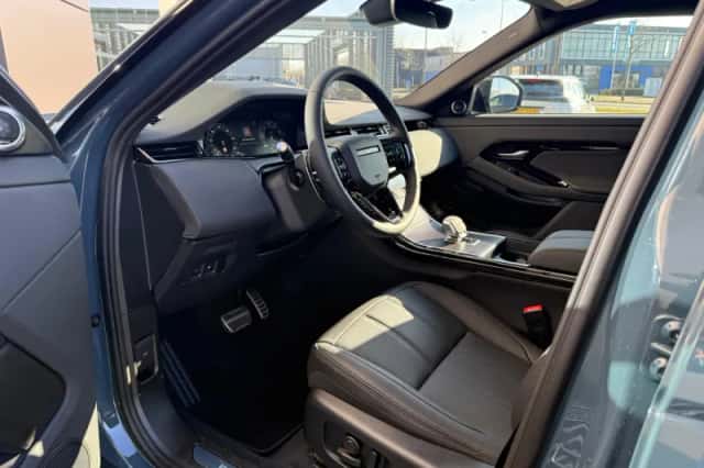 Land Rover Range Rover Evoque (2026) thumbnail 6