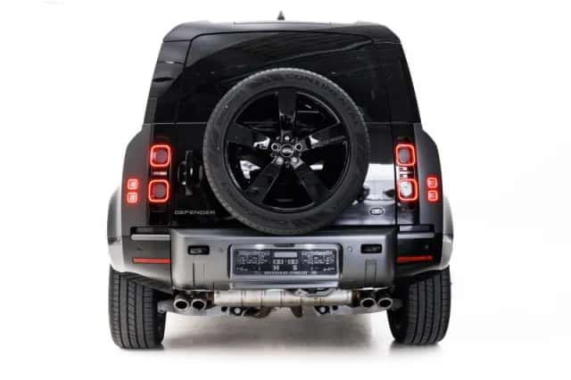 Land Rover Defender (2023) thumbnail 6