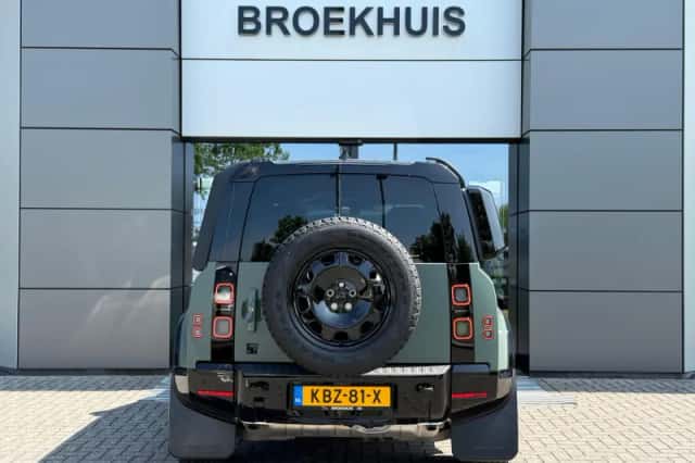 Land Rover Defender (2026) thumbnail 4