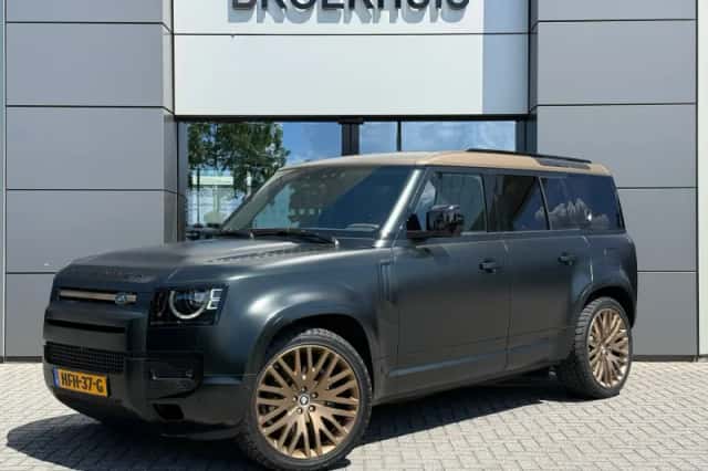 Land Rover Defender (2025) thumbnail 1
