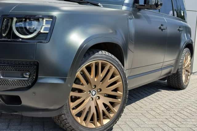 Land Rover Defender (2025) thumbnail 6