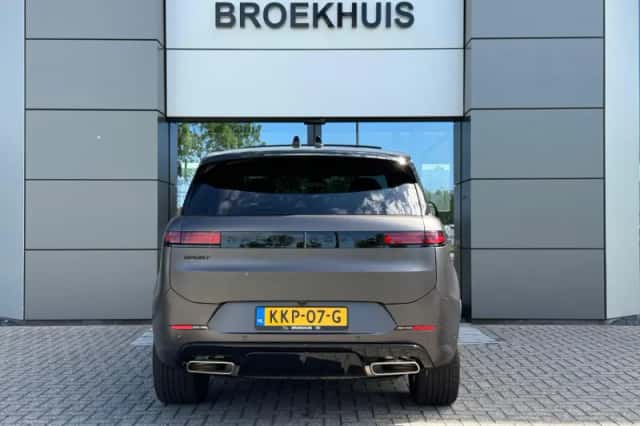 Land Rover Range Rover Sport (2026) thumbnail 4