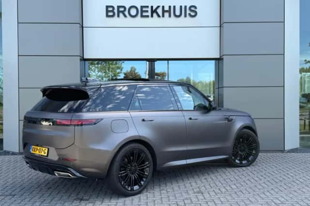 Land Rover Range Rover Sport (2026) thumbnail 5