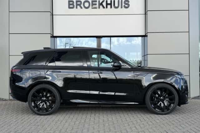 Land Rover Range Rover Sport (2026) thumbnail 6