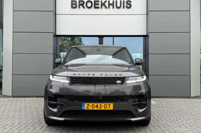 Land Rover Range Rover Sport (2023) thumbnail 3