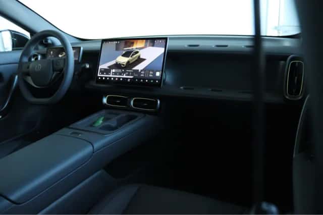 Leapmotor B05 (2026) thumbnail 4