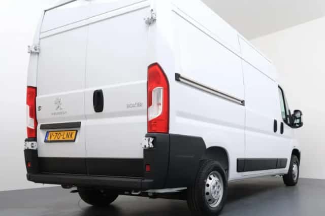 Peugeot Boxer (2024) thumbnail 2