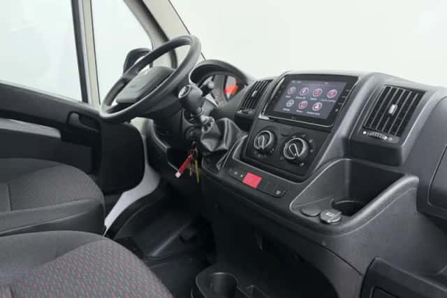 Peugeot Boxer (2024) thumbnail 3