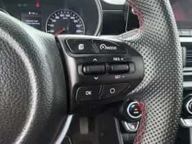 Kia Picanto (2023) thumbnail 23