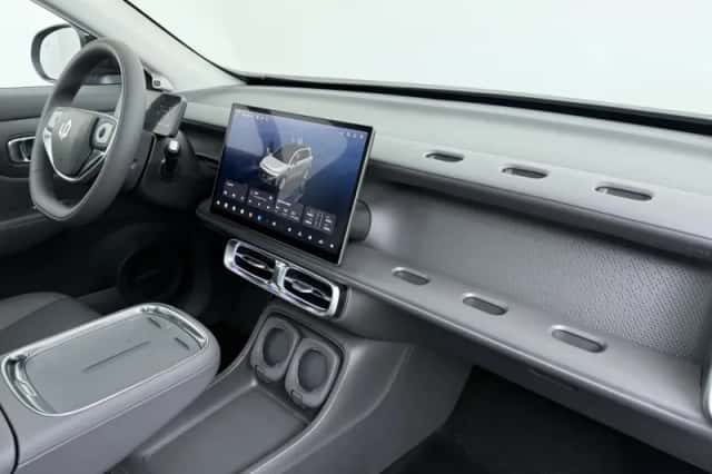 Leapmotor B10 (2026) thumbnail 3