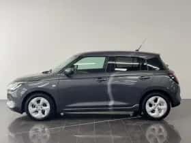Suzuki Swift (2025) thumbnail 2
