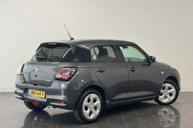 Suzuki Swift (2025) thumbnail 3