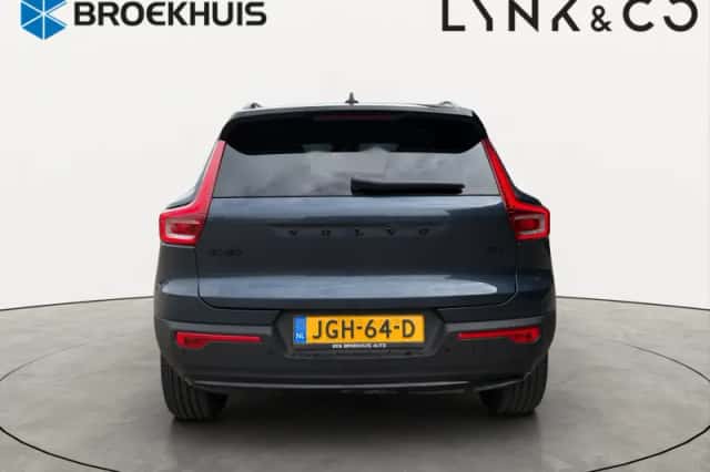 Volvo XC40 (2025) thumbnail 11