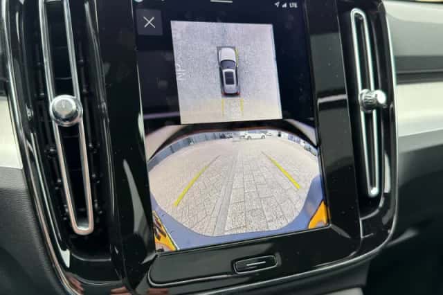 Volvo XC40 (2025) thumbnail 14