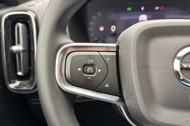 Volvo XC40 (2025) thumbnail 15
