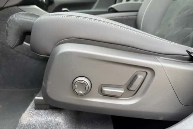 Volvo XC40 (2025) thumbnail 31