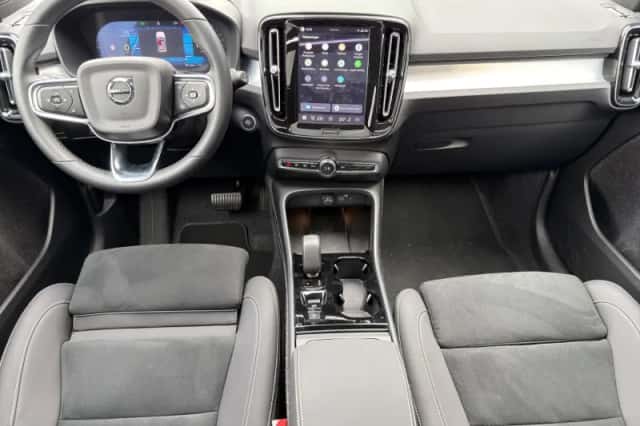Volvo XC40 (2025) thumbnail 5