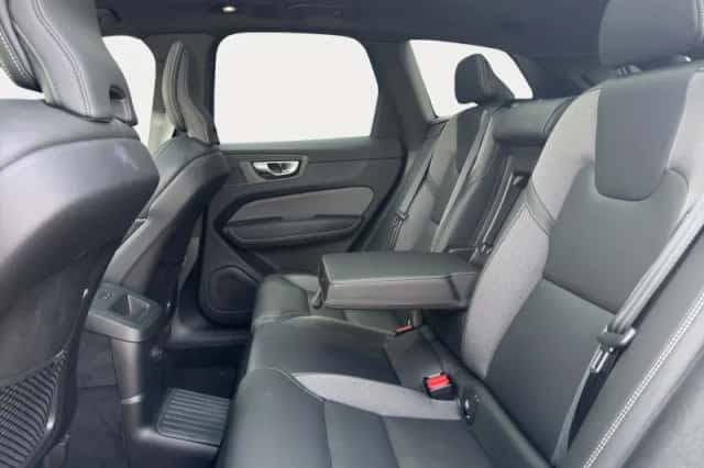 Volvo XC60 (2025) thumbnail 16