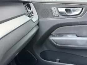 Volvo XC60 (2025) thumbnail 38